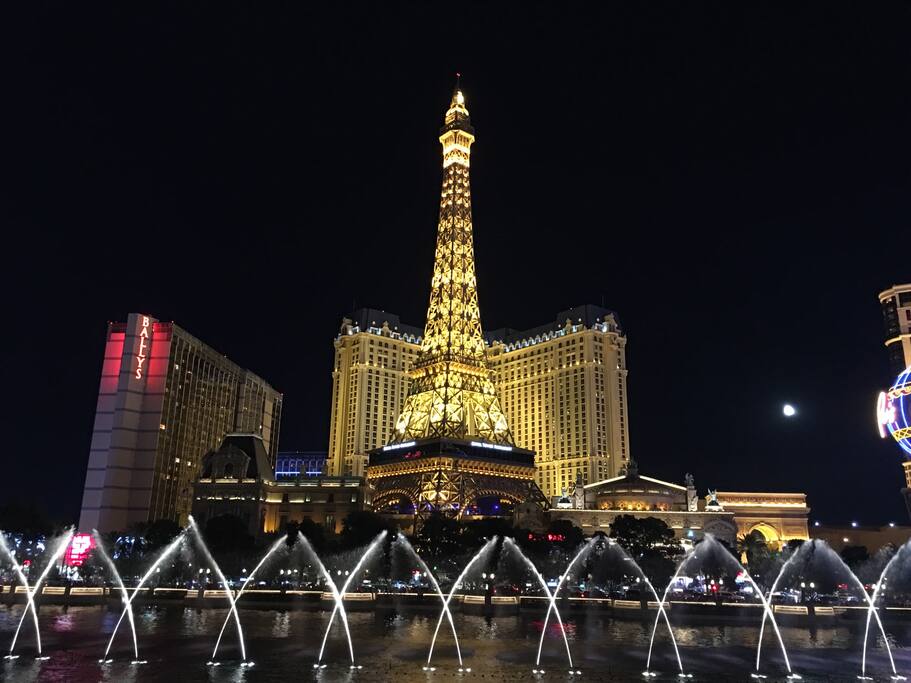 Only 2 miles away from the Las Vegas Strip!