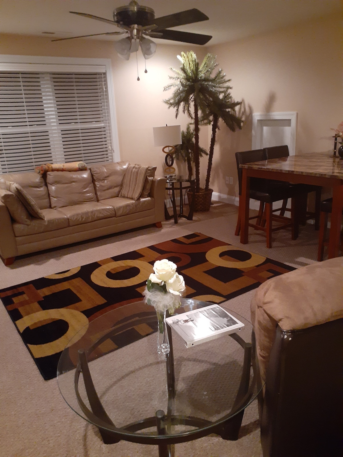 Дневен и трпезариски простор.