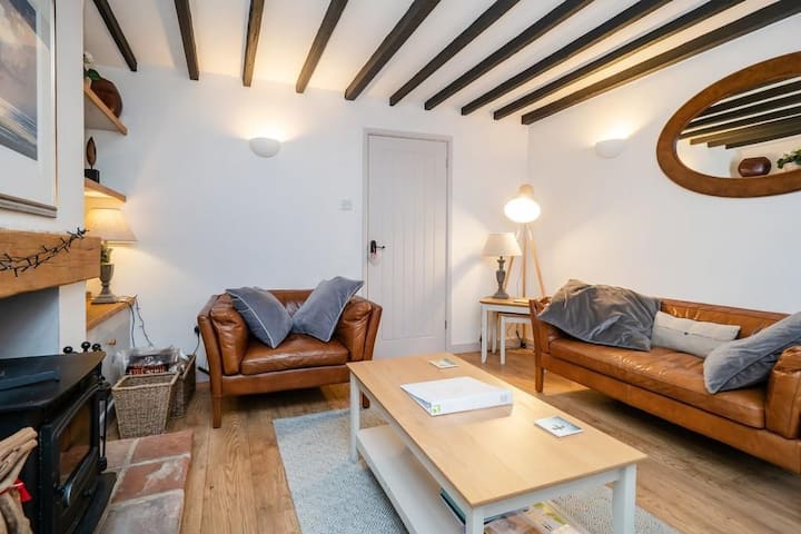 Bluestone Cottage - Charming Bolthole With Sauna - Holt