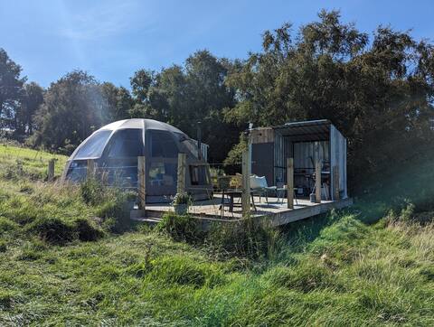 Unique Off Grid Dome, Stunning views and landscape