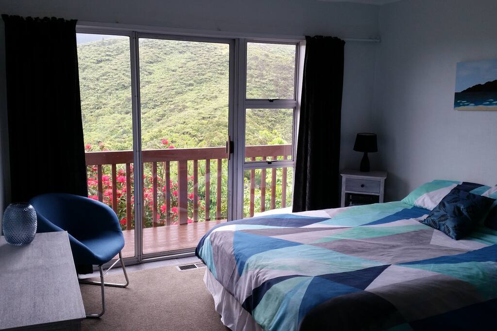 Great views from right outside your room. Simply slide open the door to enjoy the sound of New Zealand native bird life especially in the mornings and evening.
