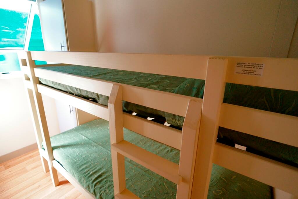 Cameretta con letto a castello