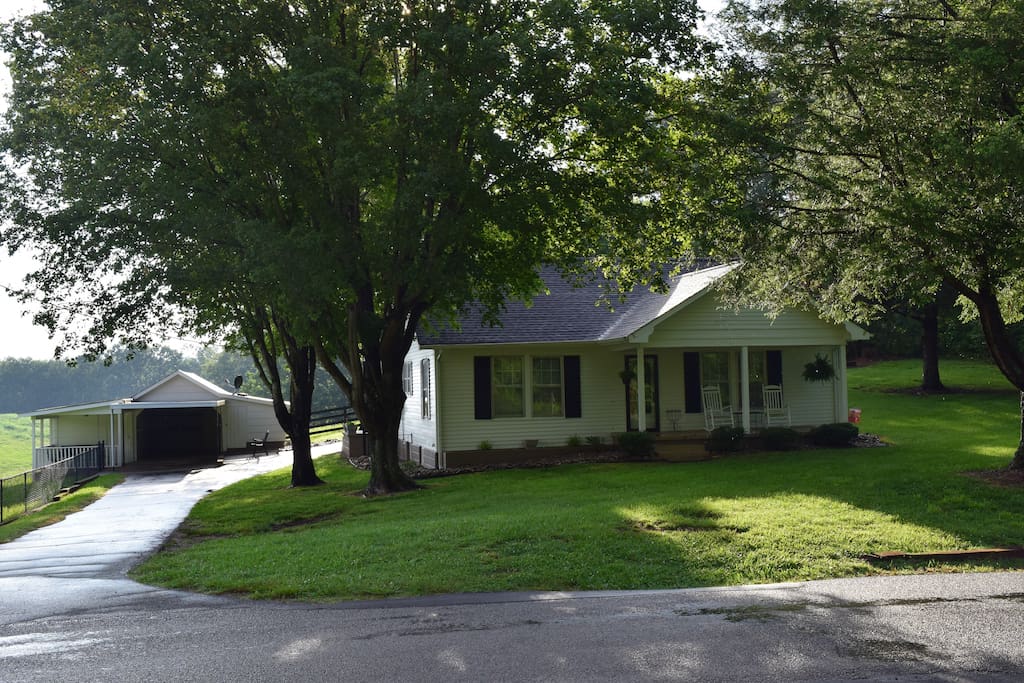 Tellico Farm Cottage Houses for Rent in Tellico Plains, Tennessee