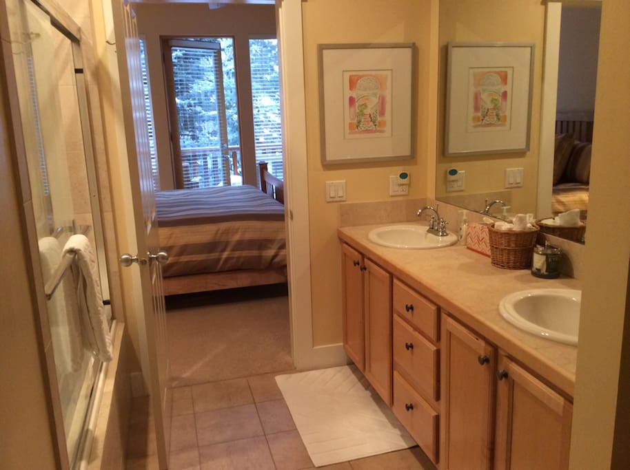In suite master bath with Jacuzzi tub