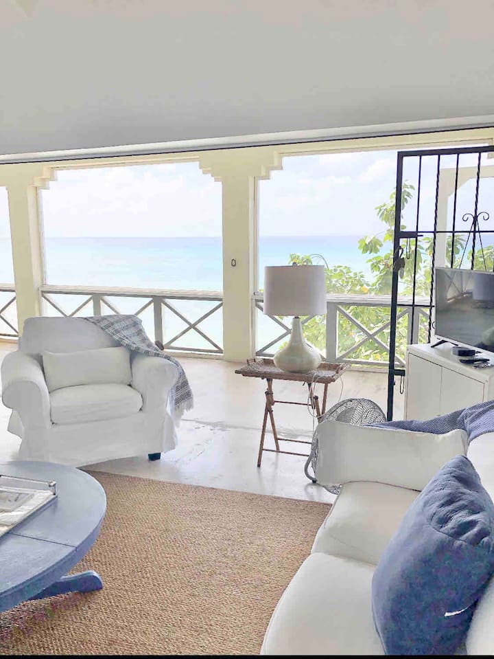 Stunning Reef House Beachfront Penthouse - Turks and Caicos Islands
