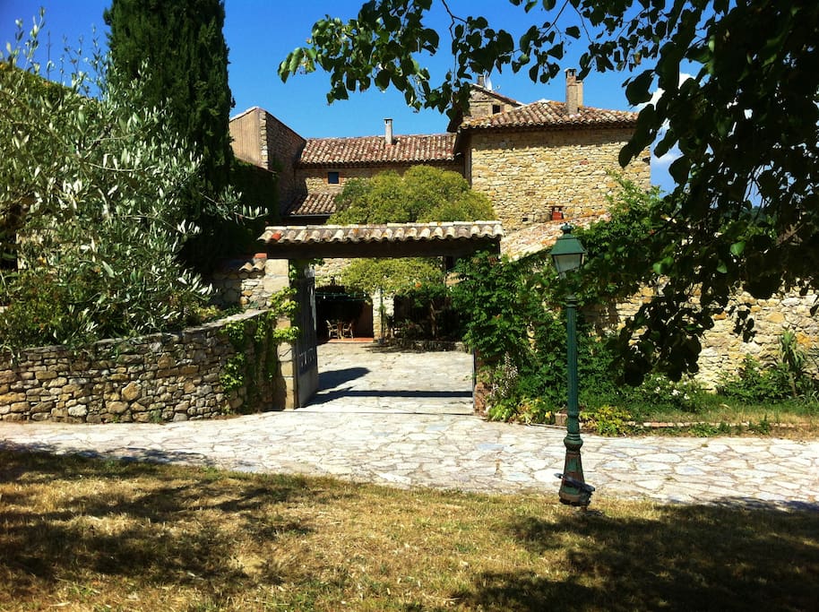 Entrée du Mas