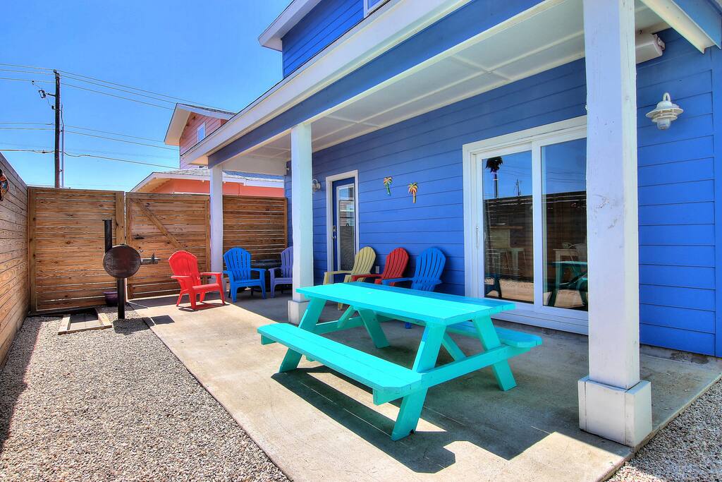 Private back patio with 2 BBQ grills (second one right where camera man is standing, so it's out of view of this photo)