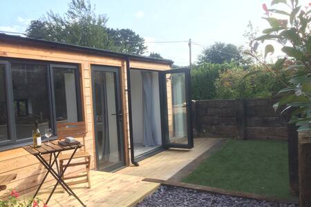 Beautifully Converted Studio Apartment