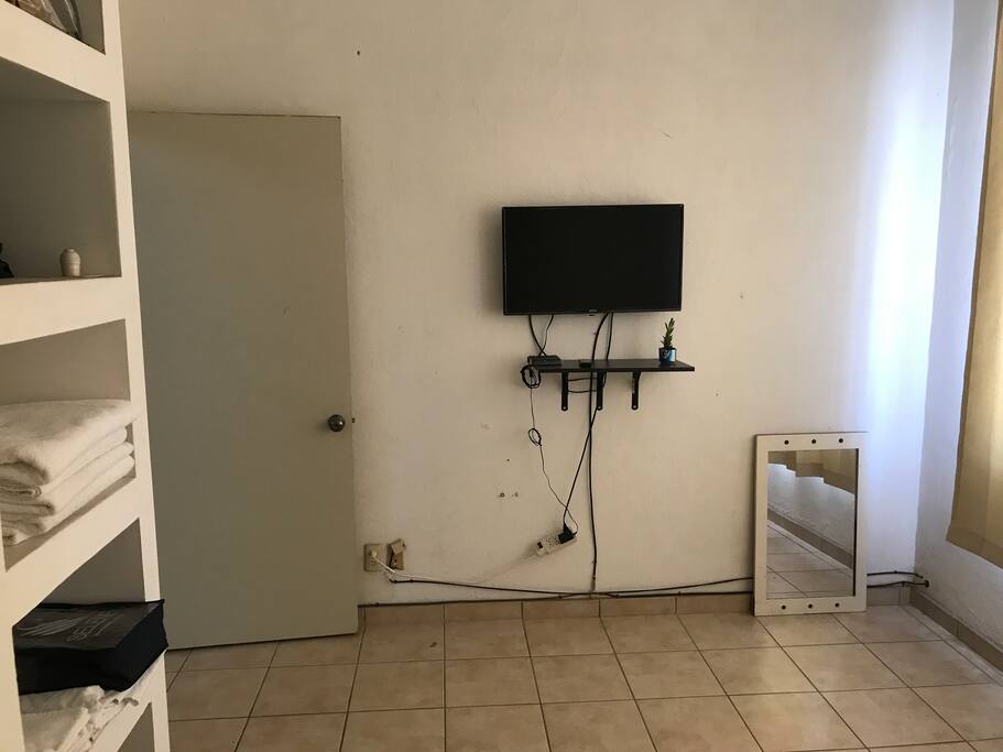 Tv con cable en recamara / Cable TV in bedroom