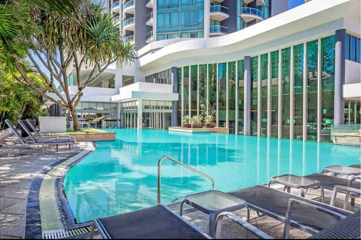 Surfers International Apartments, Gold Coast, Australia 