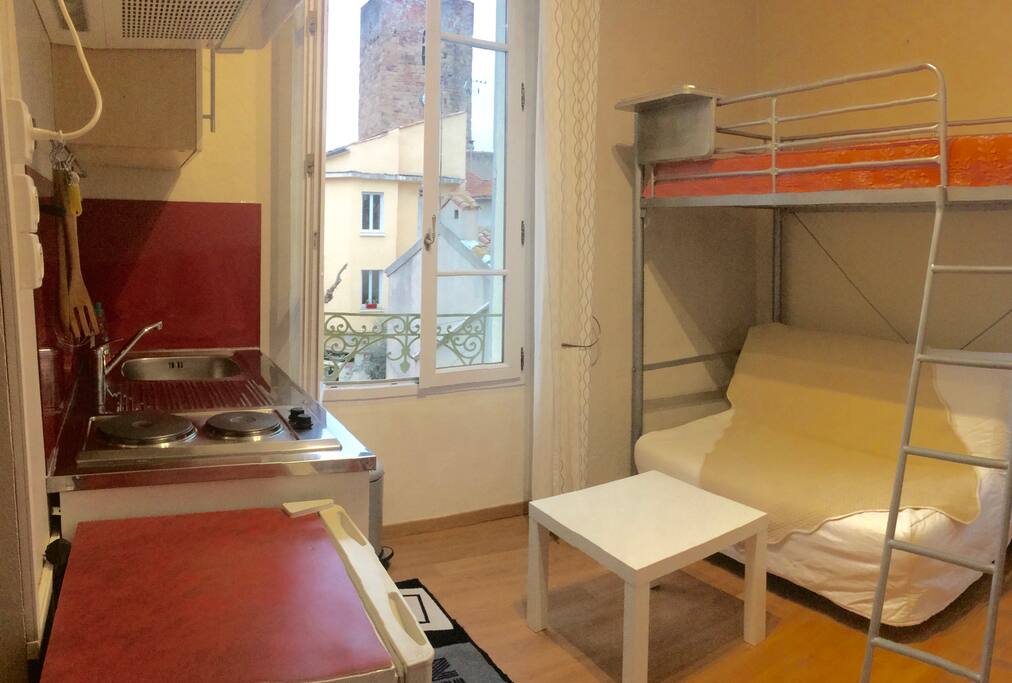 STUDIO - KITCHENETTE