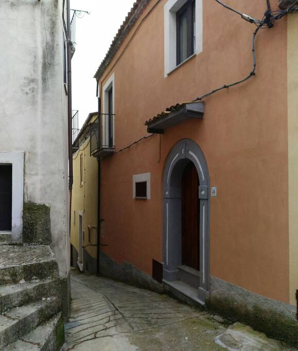 Via Cavour, 45