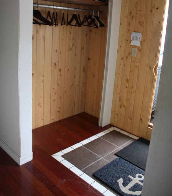 Entrance closet