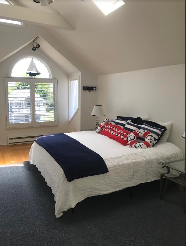 ห้องนอนที่ 2 - เตียงคิงไซส์สามารถทำเป็นเตียงเดี่ยว 2 หลังได้