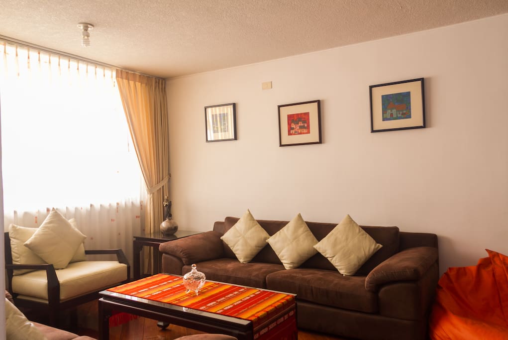 Sala confortable, te sentirás como en tu casa...