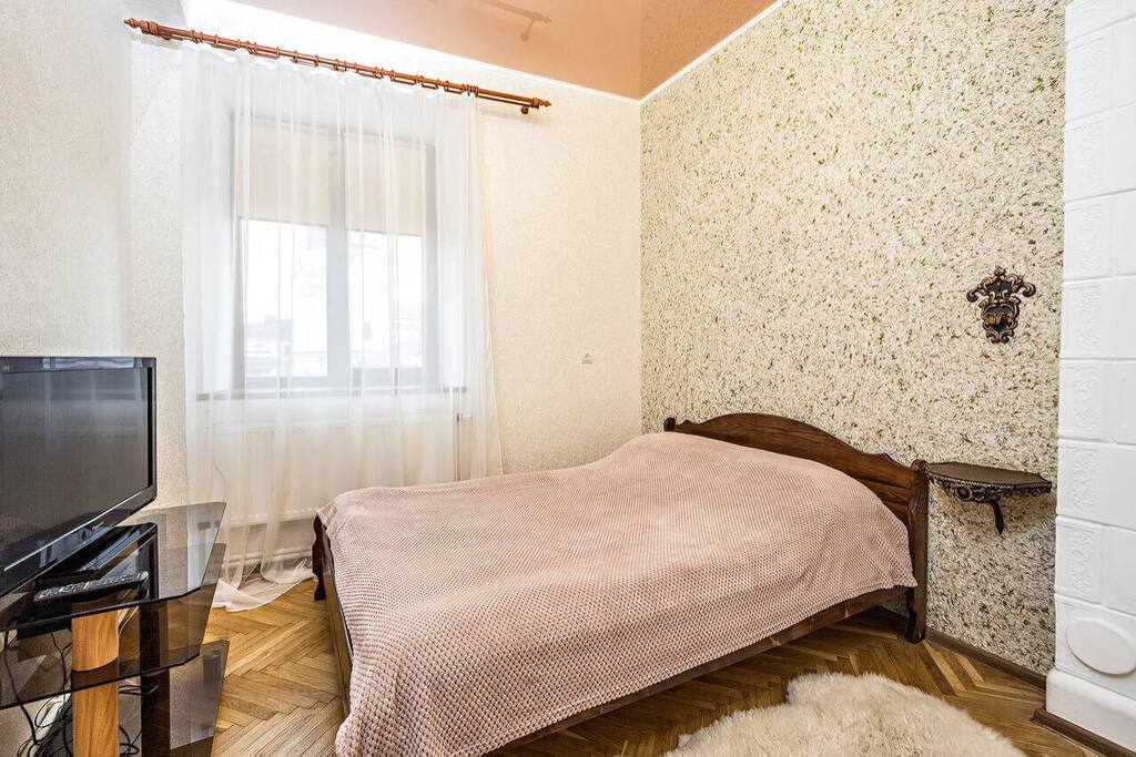 Первая спальня