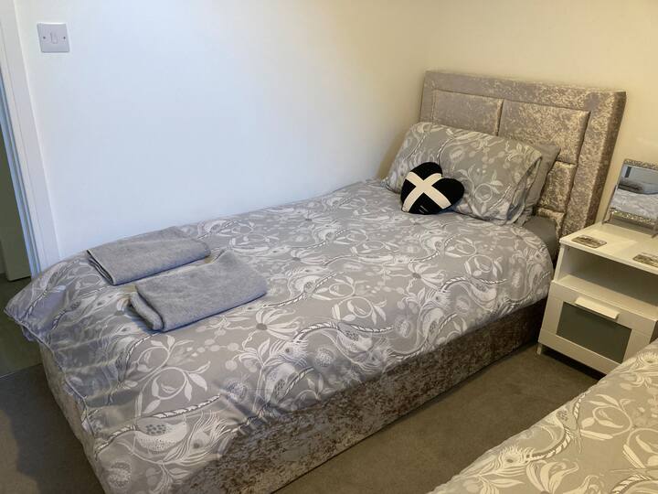 ห้องนอนเตียงแฝด 