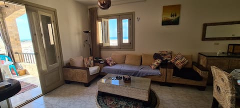 Spacious three bedrooms sea view cozy apartment