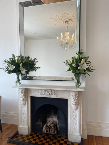 Stunning Grand 2 bed, 2 bath apartment# gallery image 2