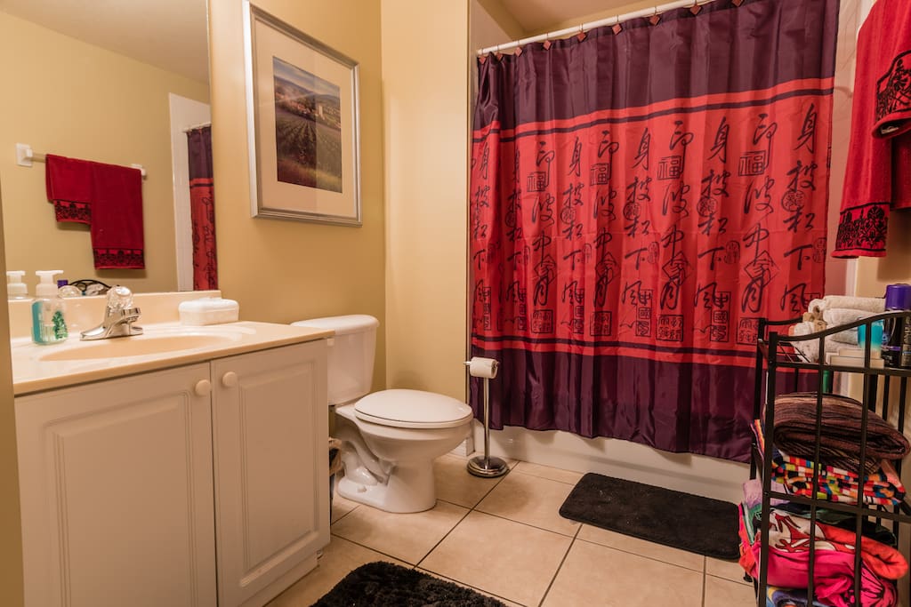 Your own private bathroom with bath towels, beach towels, washcloths, soap, shampoo, conditioner and Q-tips...pretty much all you need is YOU!