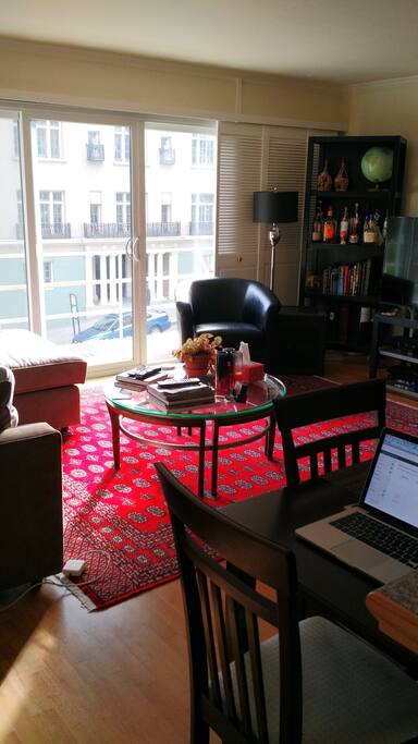 Living room, viewed from kitchen