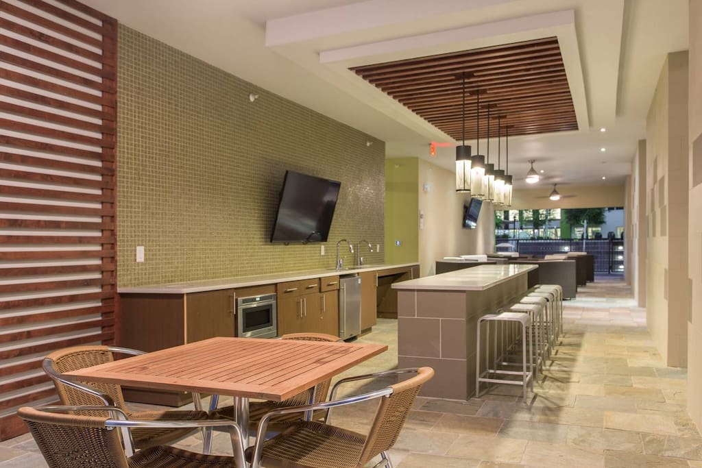 Outdoor Kitchen and Lounge Area Open until 10 PM