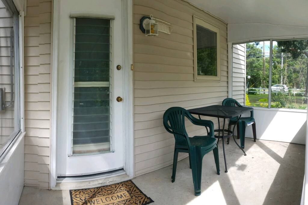Side entrance with sunroom