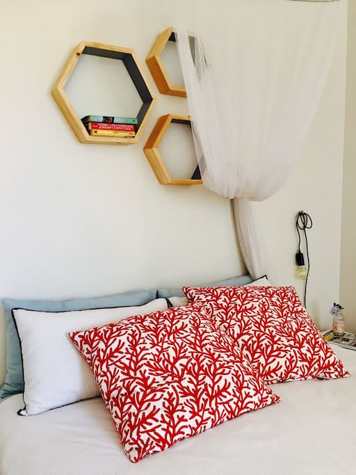 Comfy queen size bed