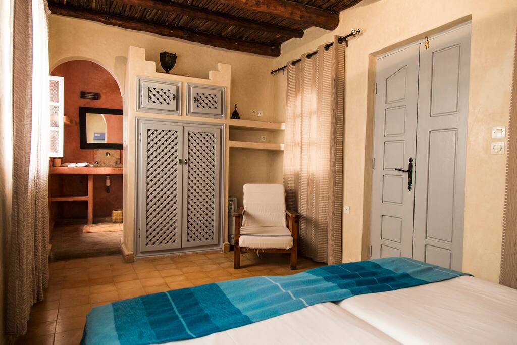 Room Surf House