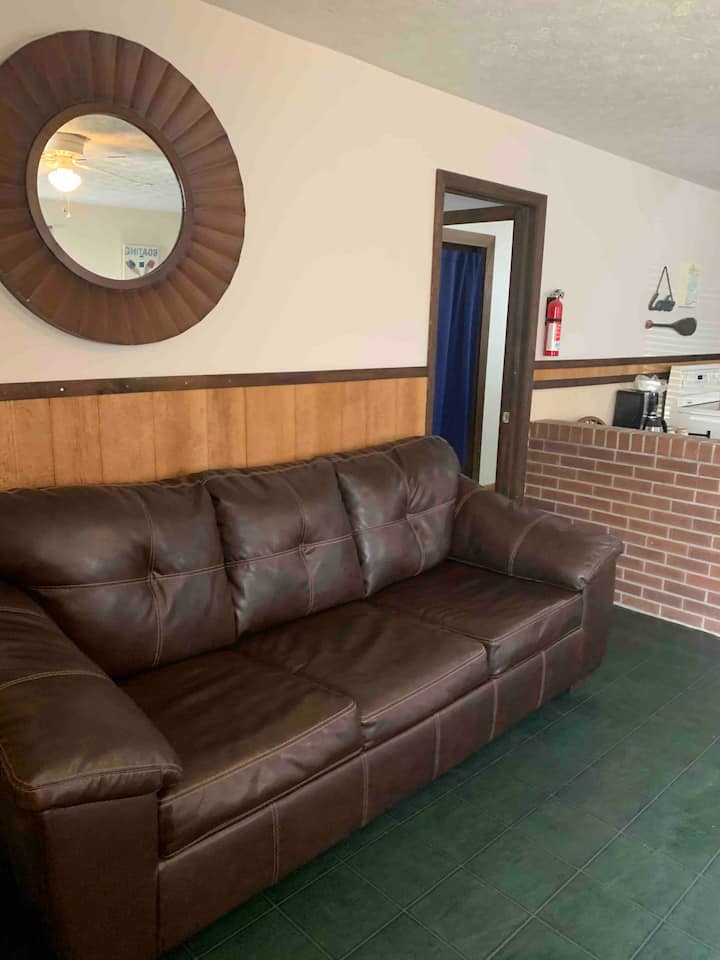 Tiki Cabana With Full Kitchen - Green River Lake State Park, Campbellsville