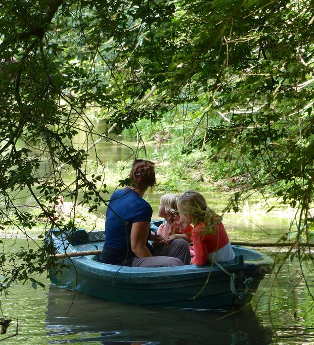 Au bord d'une rivière