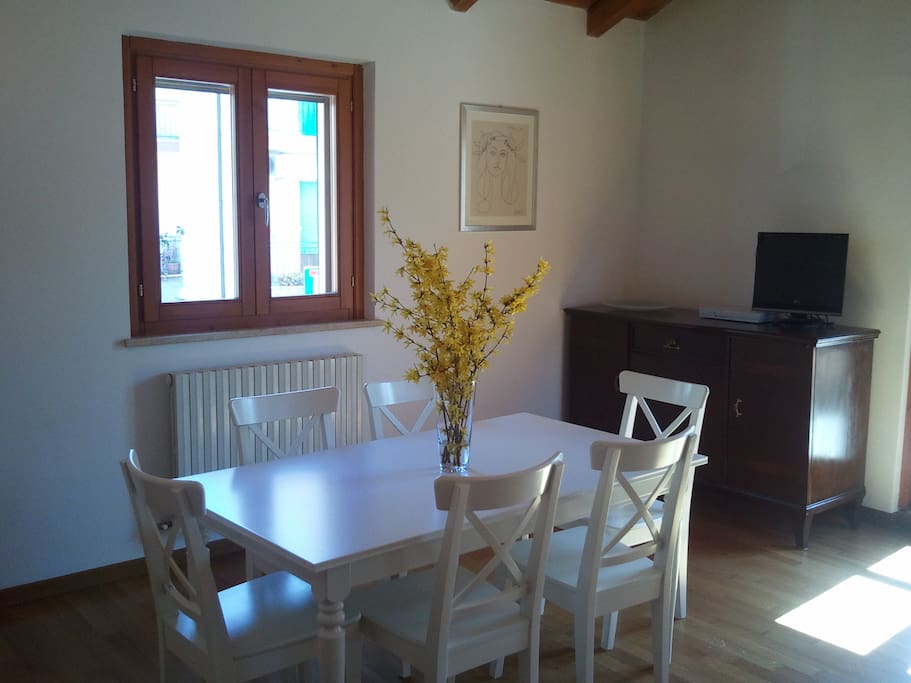 Sala da pranzo e soggiorno