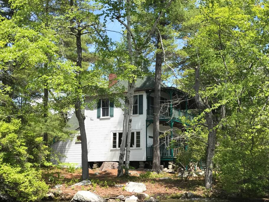 2 Levels of porches with sweeping views of the Lake