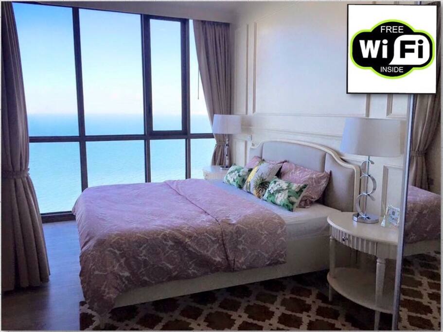 Master bedroom (seaview)
