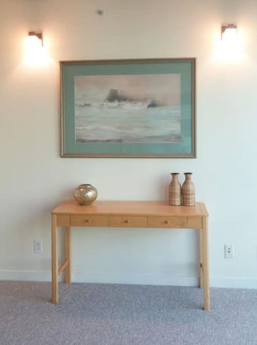 You can relax after a busy day in this BR. There is a wall-length closet, too.