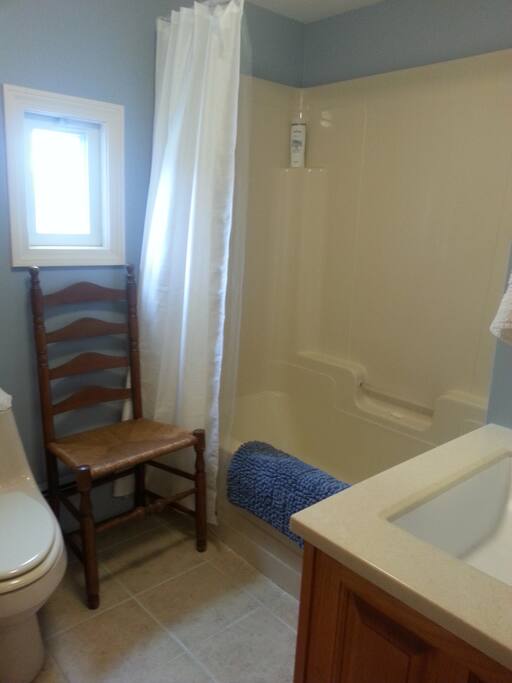 Shared bath with shower on 1st floor