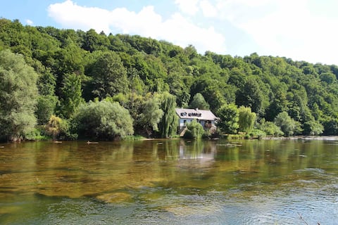 Secluded retreat 19th-Century Riverside Mill