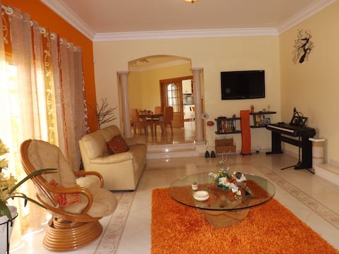 Anúncio popular: Villa Estrelamar - by clararentals em Boliqueime