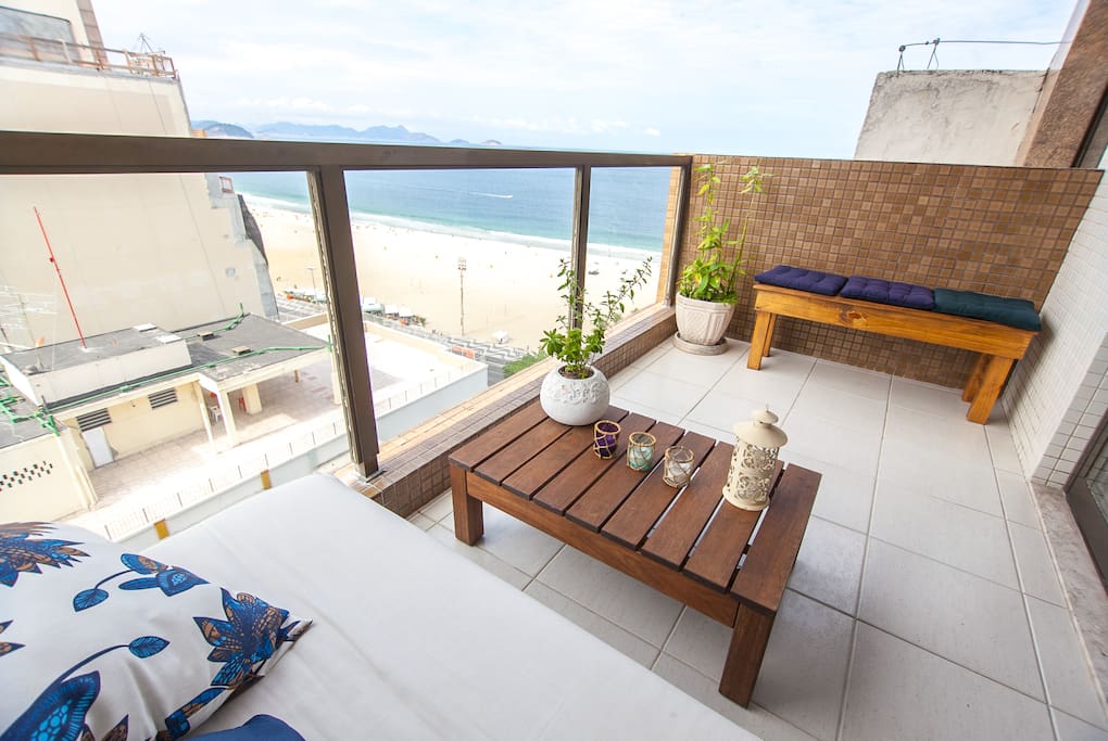 Personal Balcony with Copacabana beach view!