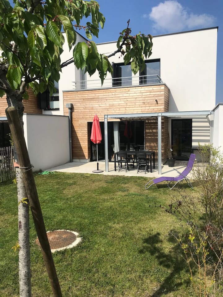 Maison De Ville Neuve à Billère Près De Pau - Pau