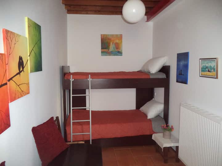 საძინებელი 1