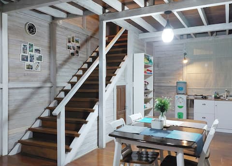 White Cabin: Near Tourist attractions, 4-6 people