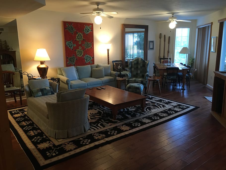 Spacious living and dining area with oceanview