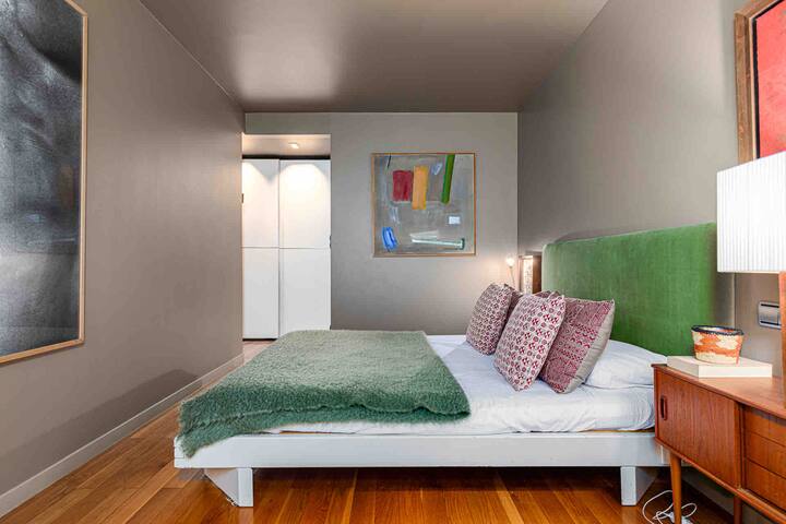 LUXURY APARTMENT NEXT TO THE BEACH gallery image 3