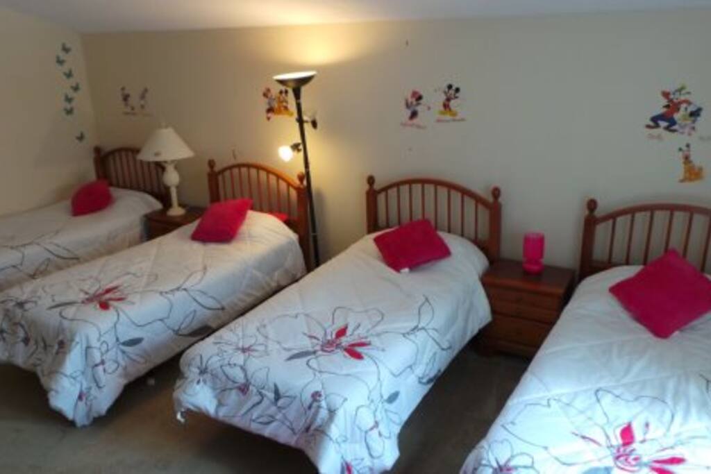 Bedroom, Indoors, Room, Bed, Furniture