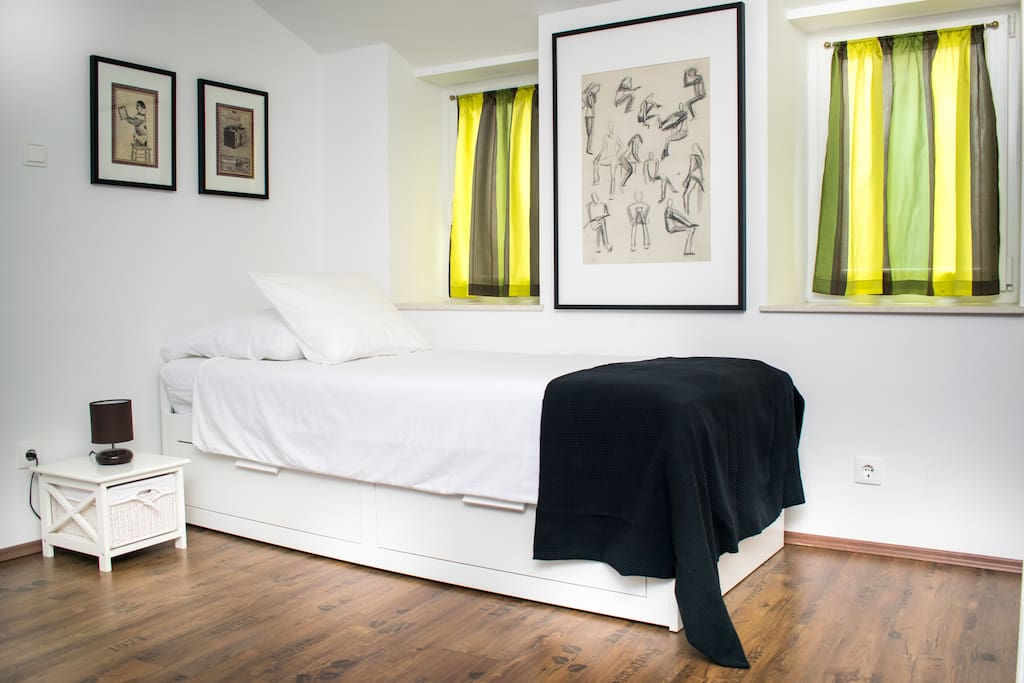 Single bed with possibility to be double bed