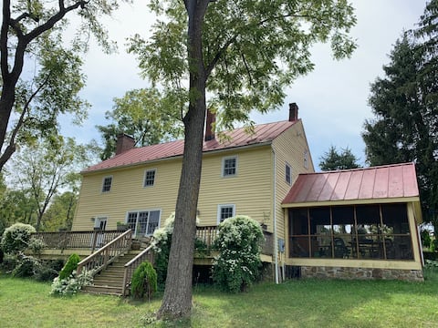 Muse Vineyards Farmhouse, w Seasonal Pool!