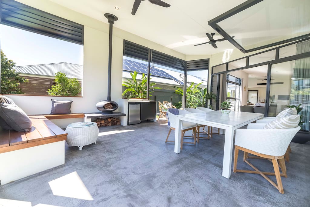 Outside dining and relaxing space