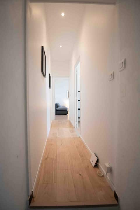 Close to A7 and Lyon. Value for money. Large accommodation