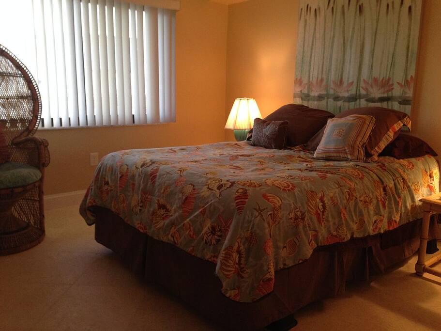 Queen size bed